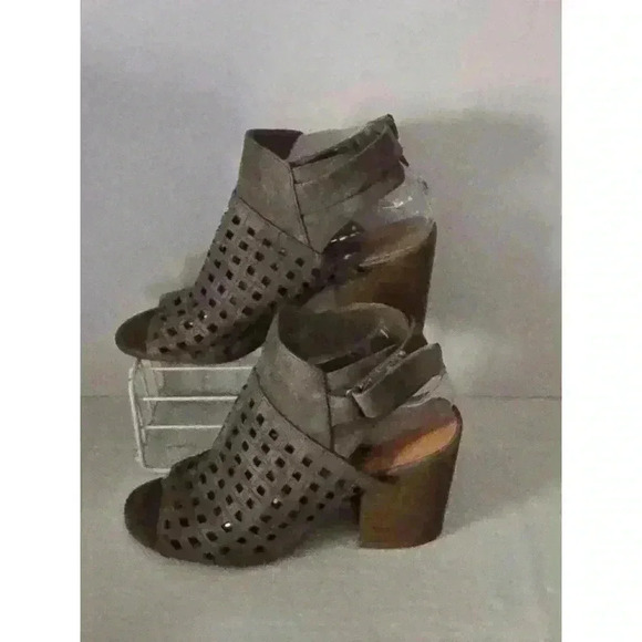 Women's Maurices‎ Brown Booties Size 8 - Picture 3 of 8
